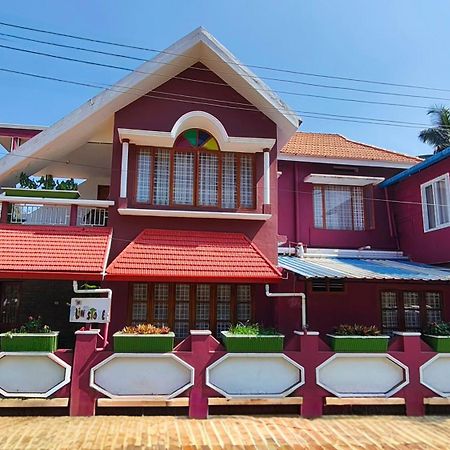 Flintstone Home Kushālnagar Exterior foto