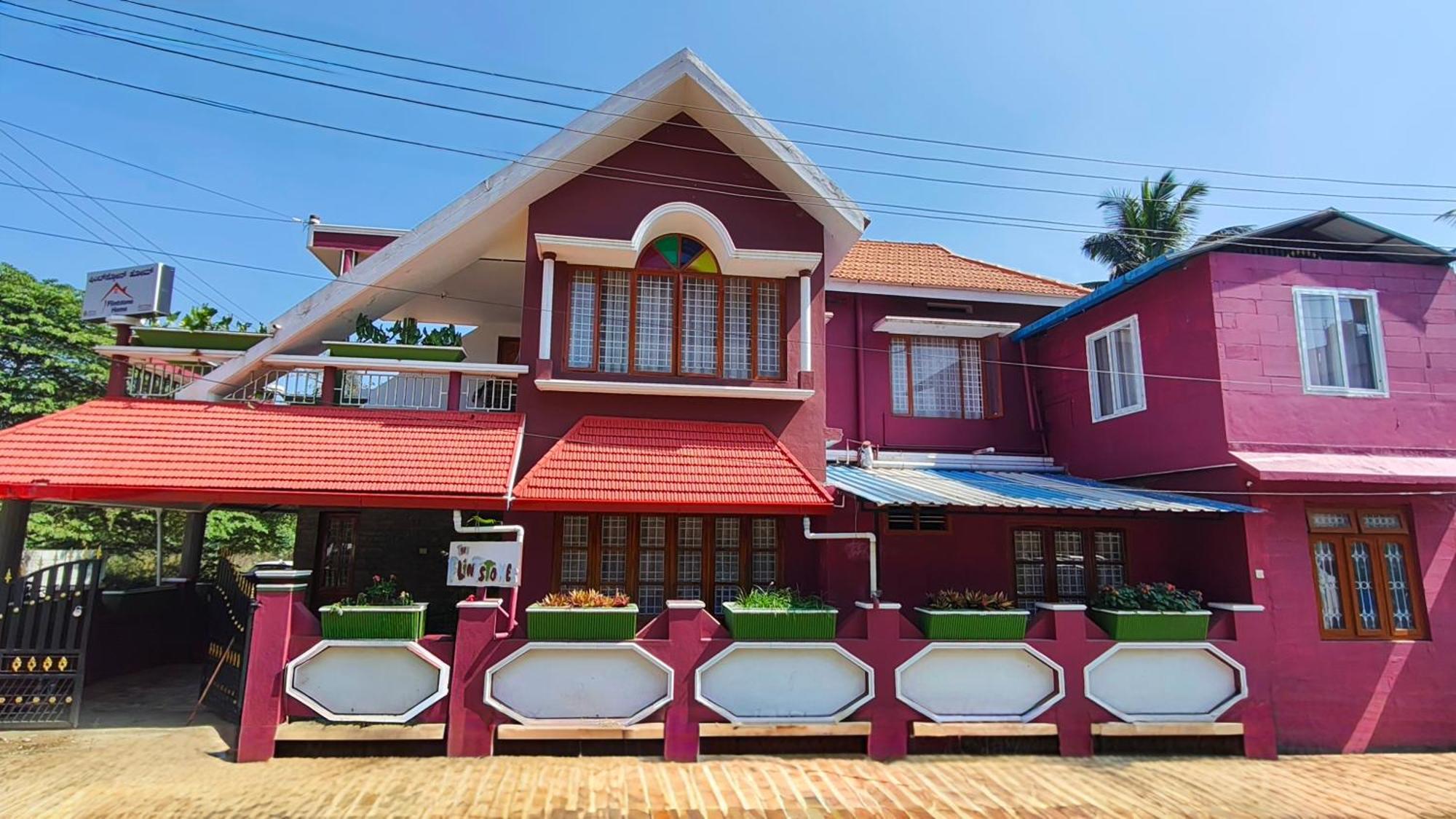 Flintstone Home Kushālnagar Exterior foto